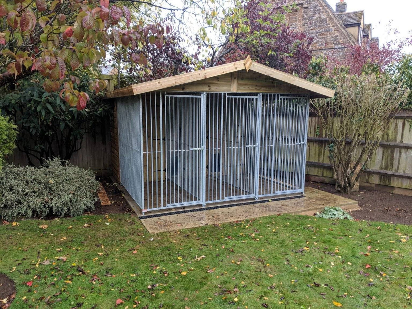 Benchmark Dog Kennel - Triple 10 x 10ft, Premium Wood Range