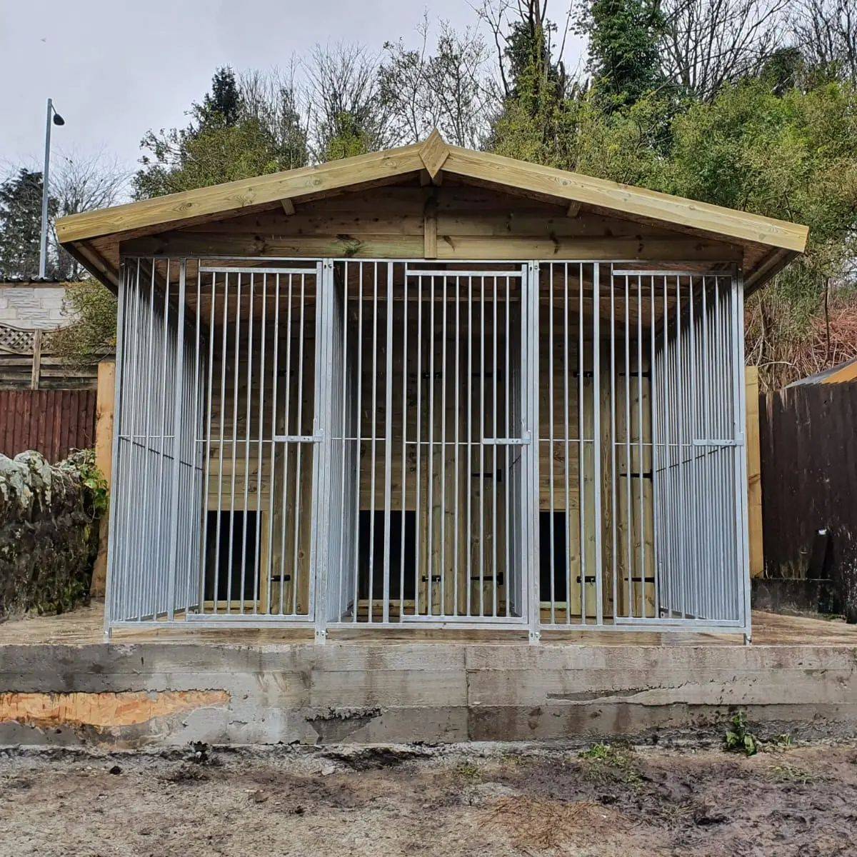 Benchmark Dog Kennel - Triple 10 x 10ft, Premium Wood Range